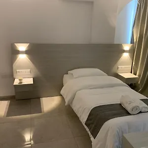La Veranda מלון