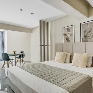 Sanders Crystal Apartment